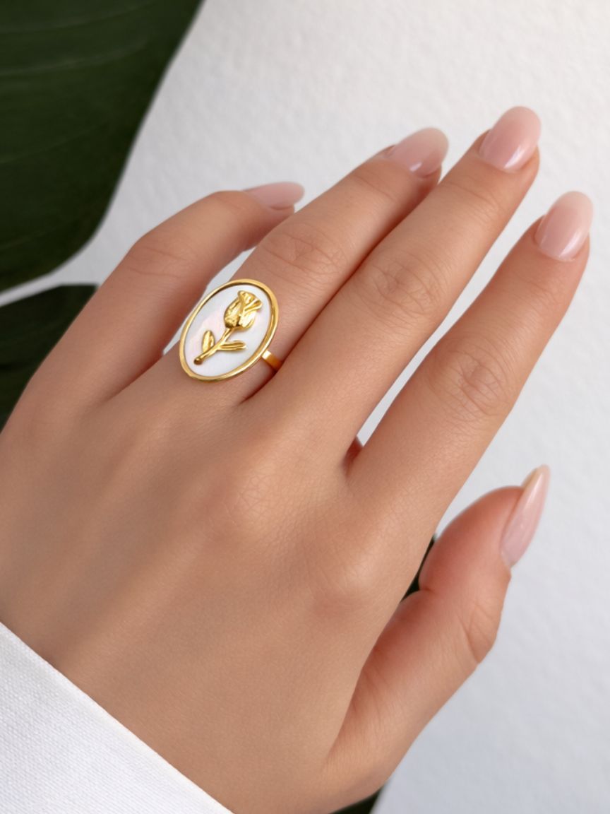 Anello Rosy White