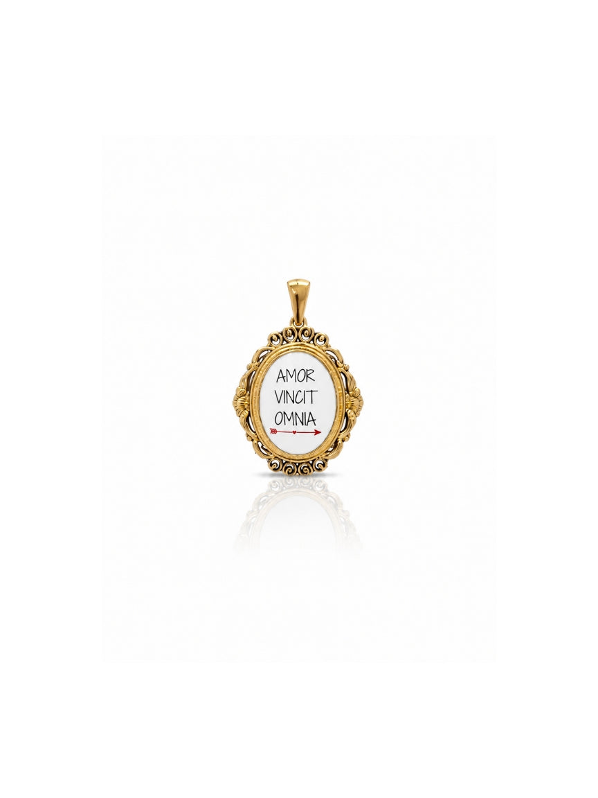 Charms Amor Vincit Omnia
