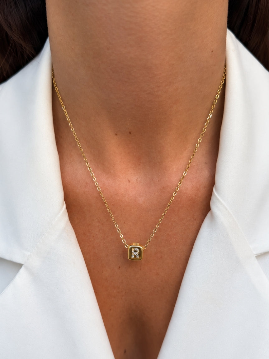 Collana Essential