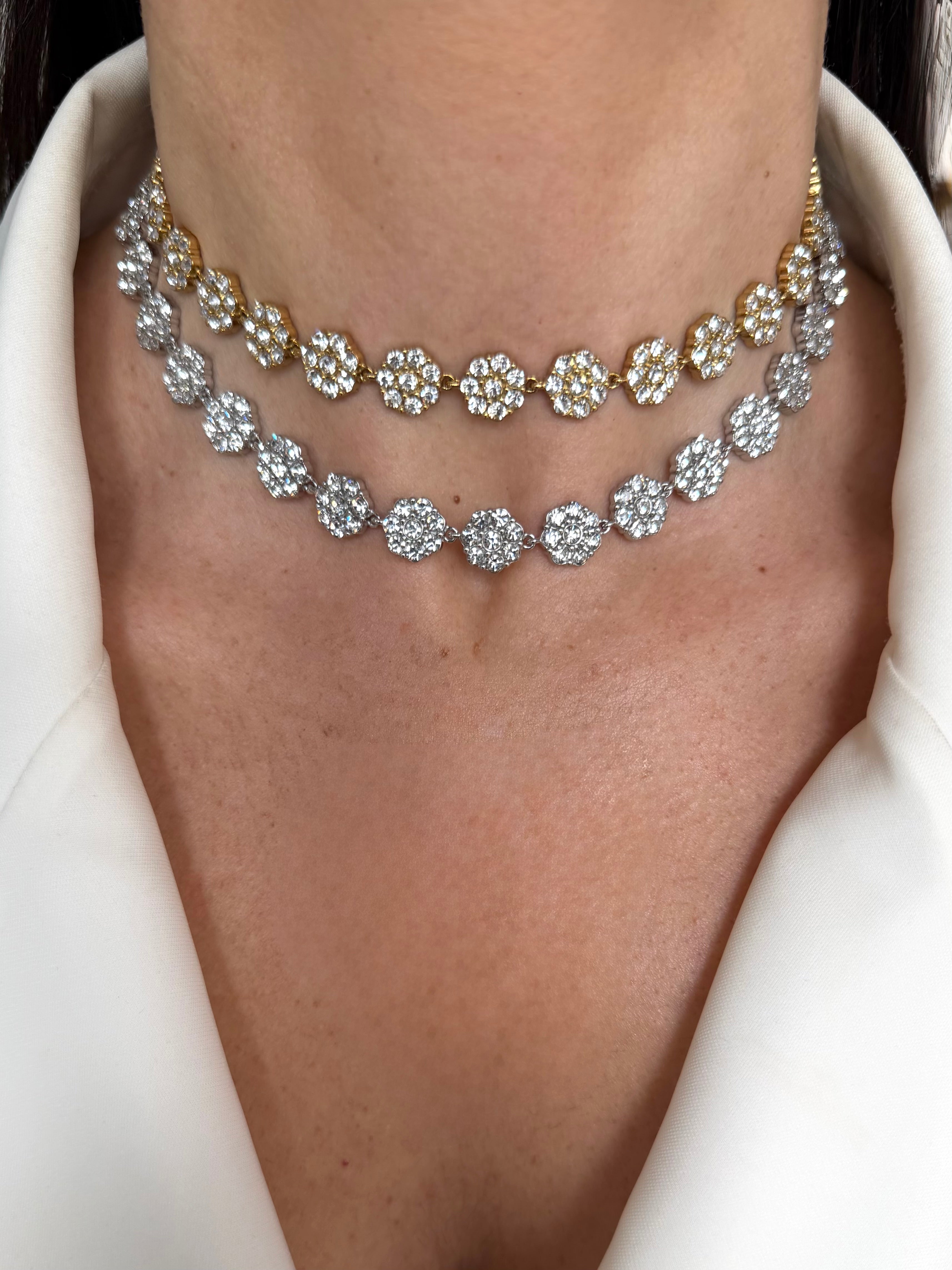 Collana Aurora White