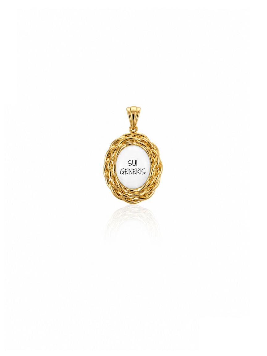 Charms Sui Generis